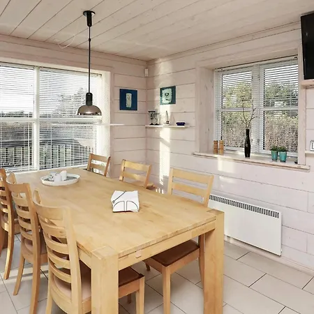 5 Person In Skagen-by Traum *