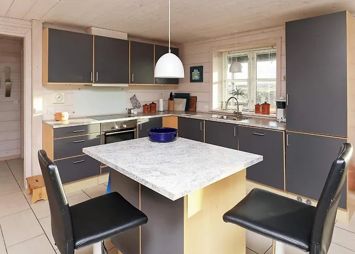 5 Person In Skagen-by Traum *