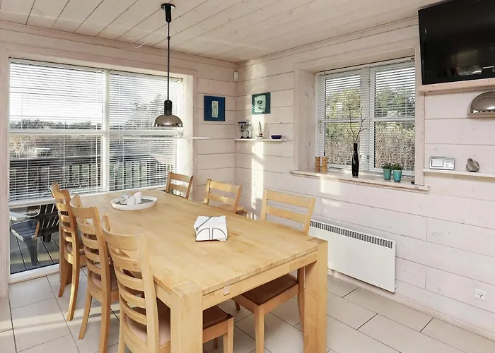 5 Person In Skagen-by Traum *